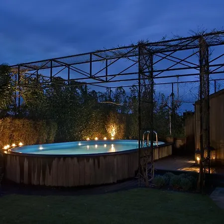 Tuinhotel لوميل