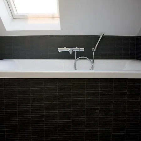Tuinhotel Отель Ломмель
