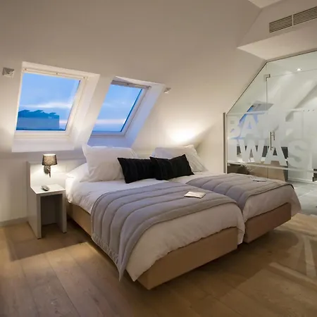 Tuinhotel 3* لوميل