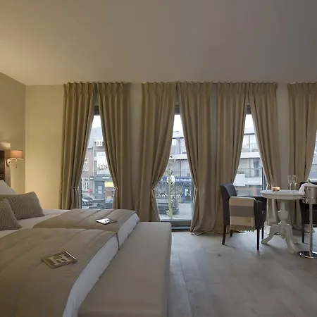 Tuinhotel 3* لوميل