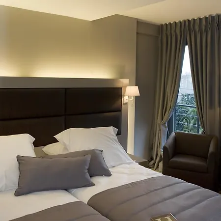 Tuinhotel 3* لوميل